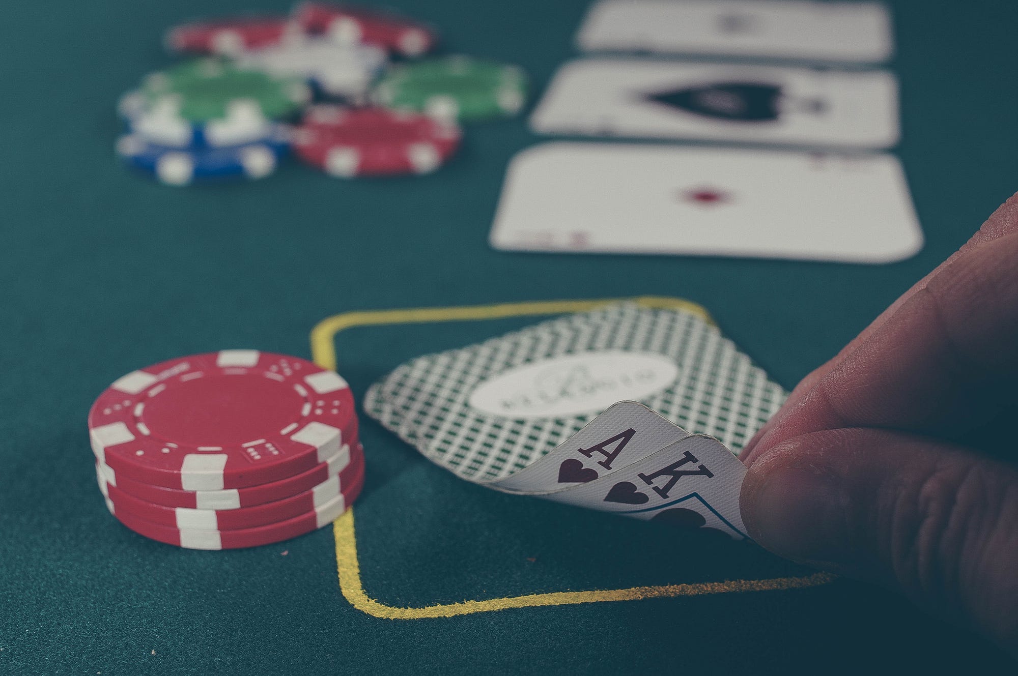 Game Variety Breakdown: What Makes Online Casinos More Engaging Today